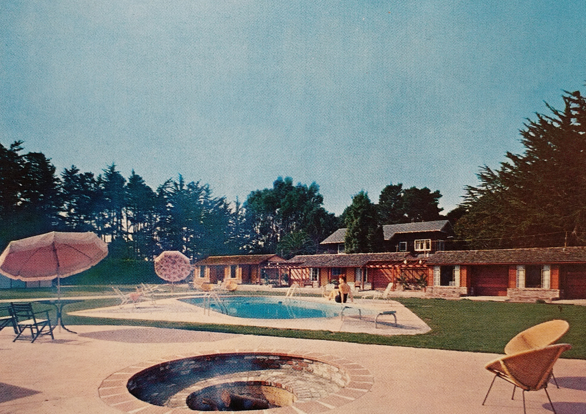 Butterfly Grove Inn Pool