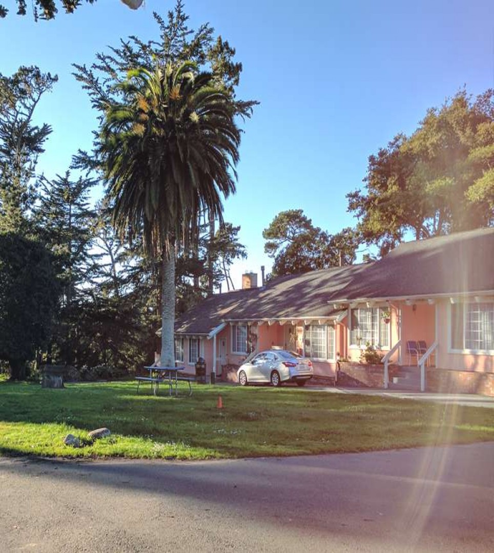 A RELAXING OASIS IN THE HEART OF PACIFIC GROVE