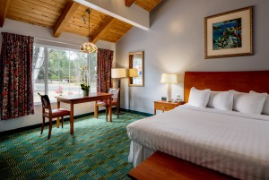 Butterfly Grove Inn - King Bed